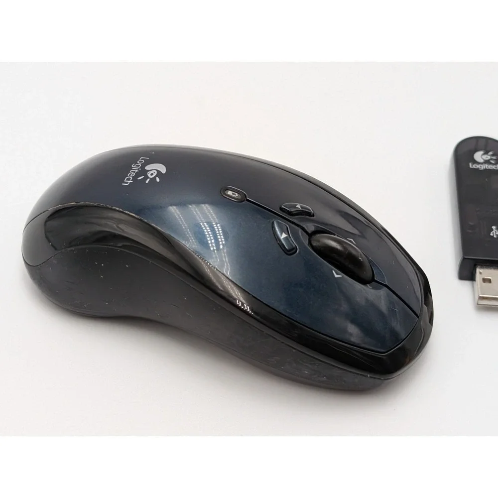 Logitech Invisible Optic Cordless Mouse & Logitech Receiver: C-BL4-MSE
